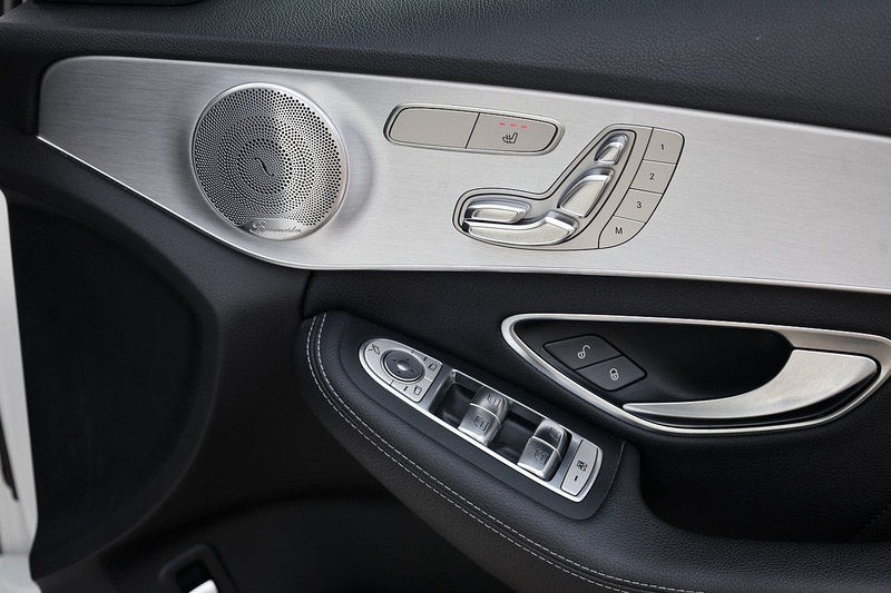 Mercedes-Benz C220d AMG Line Prem+ 2 Former Keepers + Full Service History + High Spec Image 20