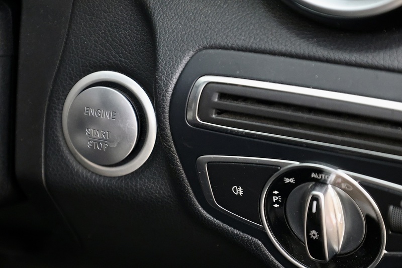 Mercedes-Benz C220d AMG Line Prem+ 2 Former Keepers + Full Service History + High Spec Image 21