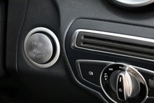 Mercedes-Benz C220d AMG Line Prem+ 2 Former Keepers + Full Service History + High Spec - Thumb 21