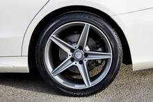 Mercedes-Benz C220d AMG Line Prem+ 2 Former Keepers + Full Service History + High Spec - Thumb 34