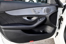 Mercedes-Benz C220d AMG Line Prem+ 2 Former Keepers + Full Service History + High Spec - Thumb 40