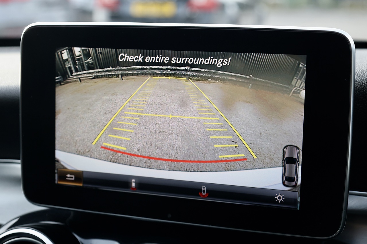 Mercedes-Benz C220d AMG Line Prem+ 2 Former Keepers + Full Service History + High Spec - Large 44