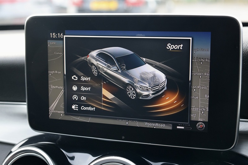 Mercedes-Benz C220d AMG Line Prem+ 2 Former Keepers + Full Service History + High Spec Image 46