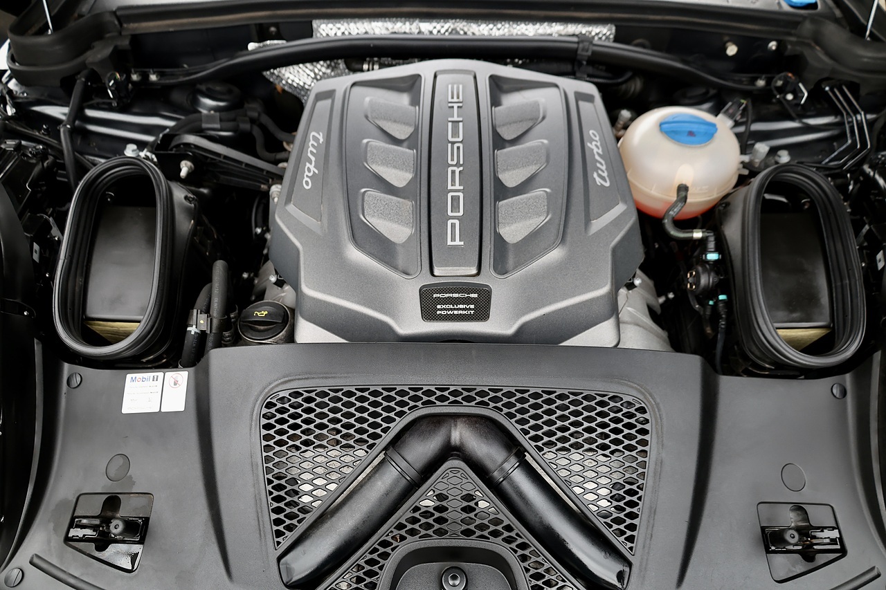 Porsche Macan Turbo Exclusive Performance Edition 1 Former Keeper + £96,000 List Price + Huge Spec + Unique Options - Large 16
