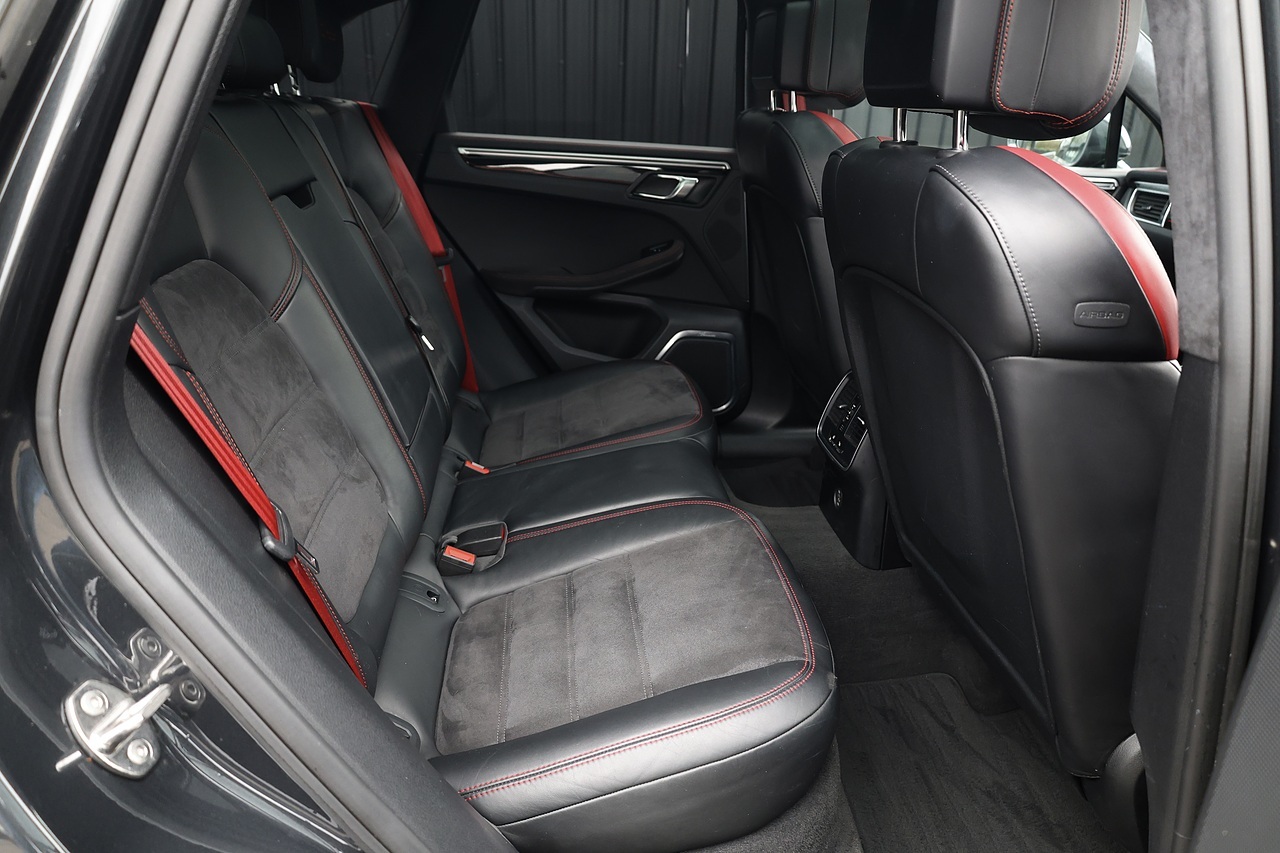 Porsche Macan Turbo Exclusive Performance Edition 1 Former Keeper + £96,000 List Price + Huge Spec + Unique Options - Large 22