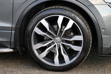 Volkswagen Tiguan R-Line 2 Former Keepers + Full Service History + Pano Roof + Full Leather - Thumb 36
