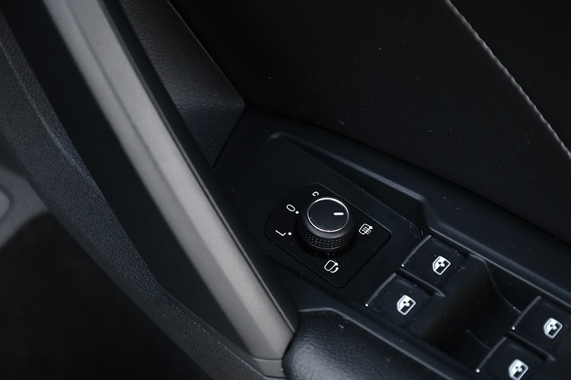 Volkswagen Tiguan R-Line 2 Former Keepers + Full Service History + Pano Roof + Full Leather Image 25