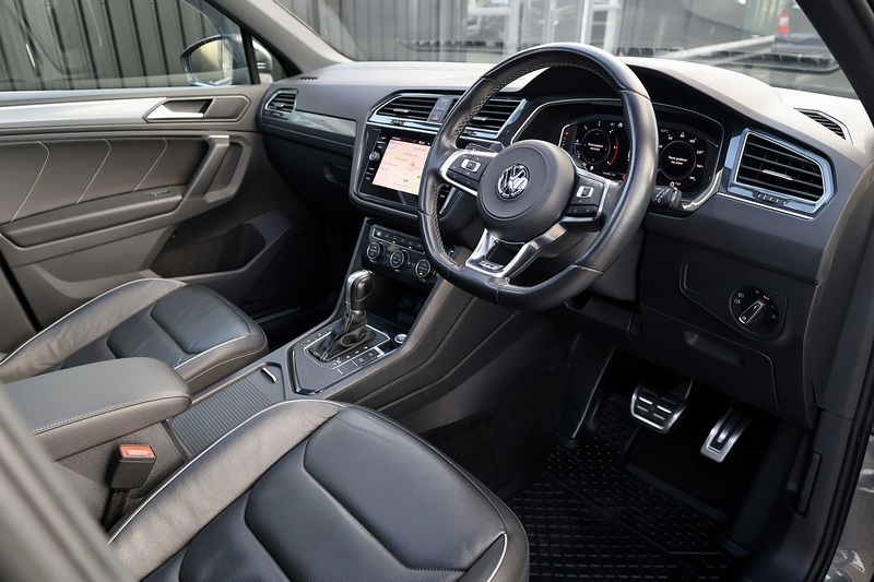 Volkswagen Tiguan R-Line 2 Former Keepers + Full Service History + Pano Roof + Full Leather Image 5