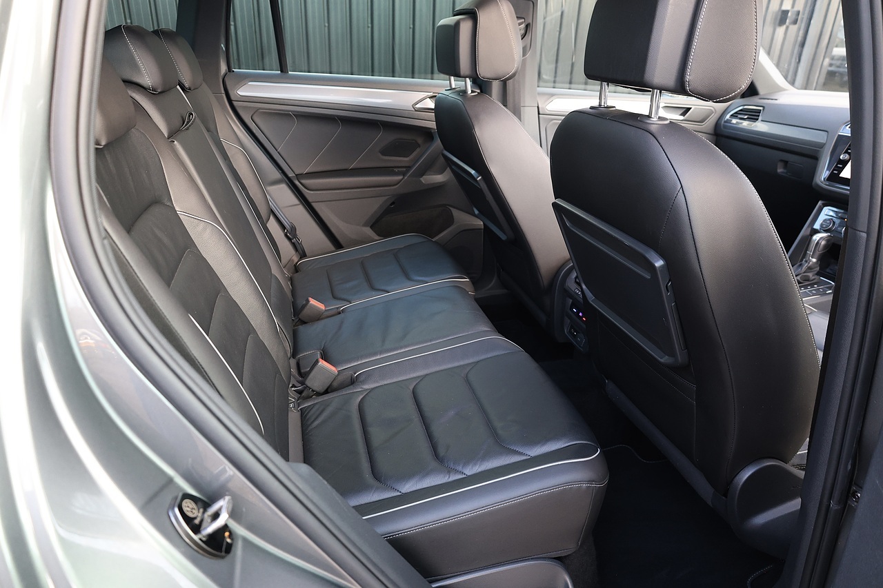Volkswagen Tiguan R-Line 2 Former Keepers + Full Service History + Pano Roof + Full Leather - Large 11