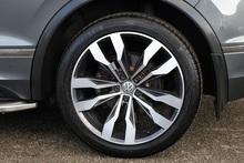 Volkswagen Tiguan R-Line 2 Former Keepers + Full Service History + Pano Roof + Full Leather - Thumb 34