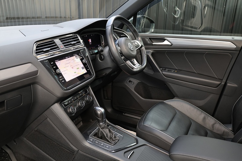 Volkswagen Tiguan R-Line 2 Former Keepers + Full Service History + Pano Roof + Full Leather Image 12