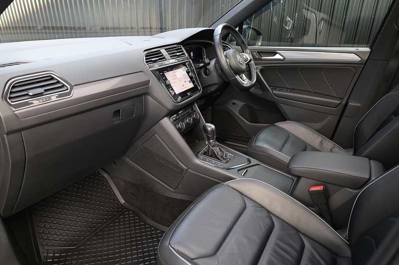 Volkswagen Tiguan R-Line 2 Former Keepers + Full Service History + Pano Roof + Full Leather Image 2