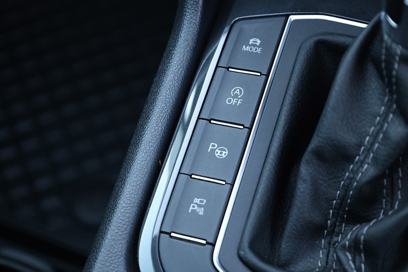 Volkswagen Tiguan R-Line 2 Former Keepers + Full Service History + Pano Roof + Full Leather Image 41