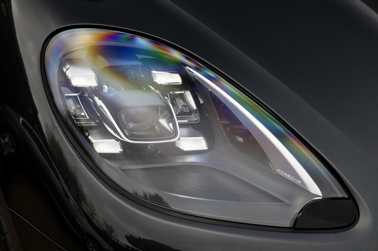 Porsche Macan GTS Macan GTS 3.0 5dr SUV Automatic Petrol - Large 7