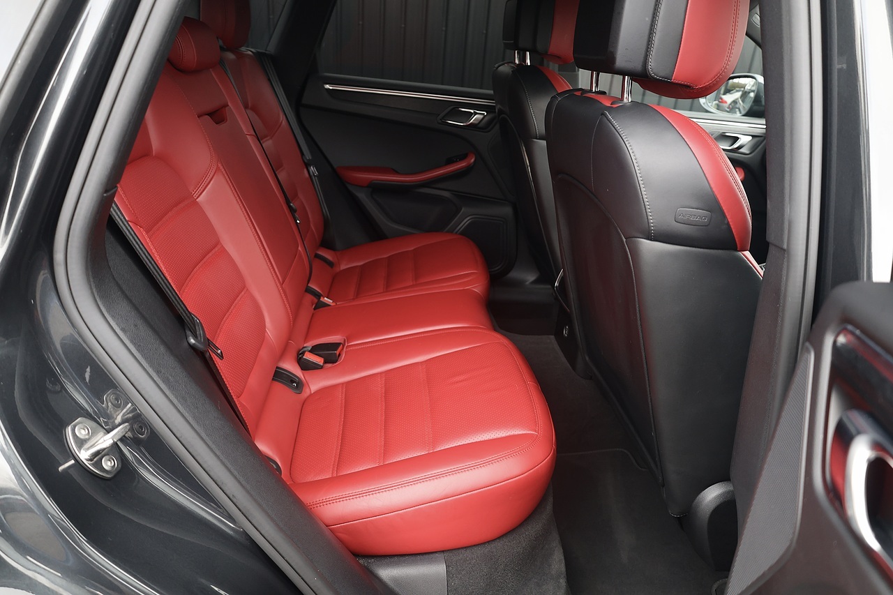 Porsche Macan GTS Macan GTS 3.0 5dr SUV Automatic Petrol - Large 18