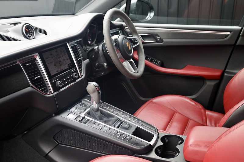 Porsche Macan GTS Macan GTS 3.0 5dr SUV Automatic Petrol Image 8