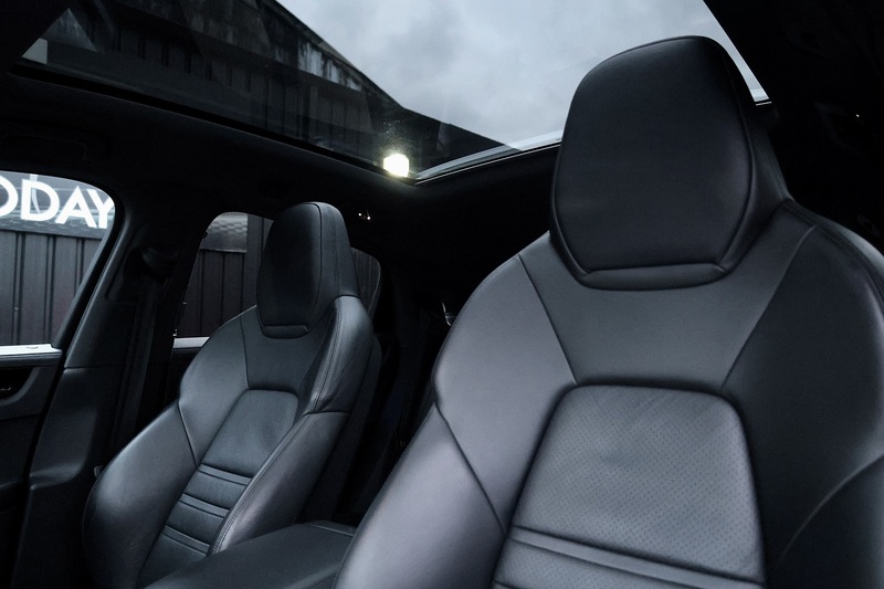 Porsche Cayenne Coupe eHybrid 2 Former Keepers + £12k Cost Options + Air Suspension Image 5