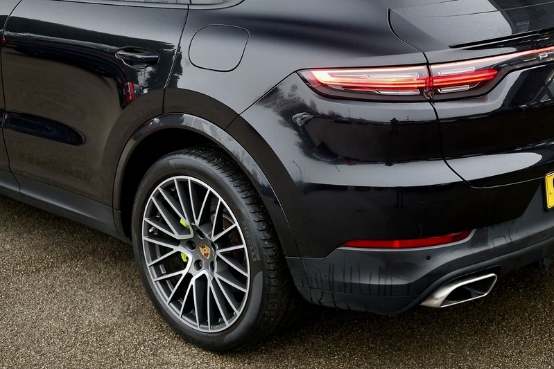 Porsche Cayenne Coupe eHybrid 2 Former Keepers + £12k Cost Options + Air Suspension Image 17