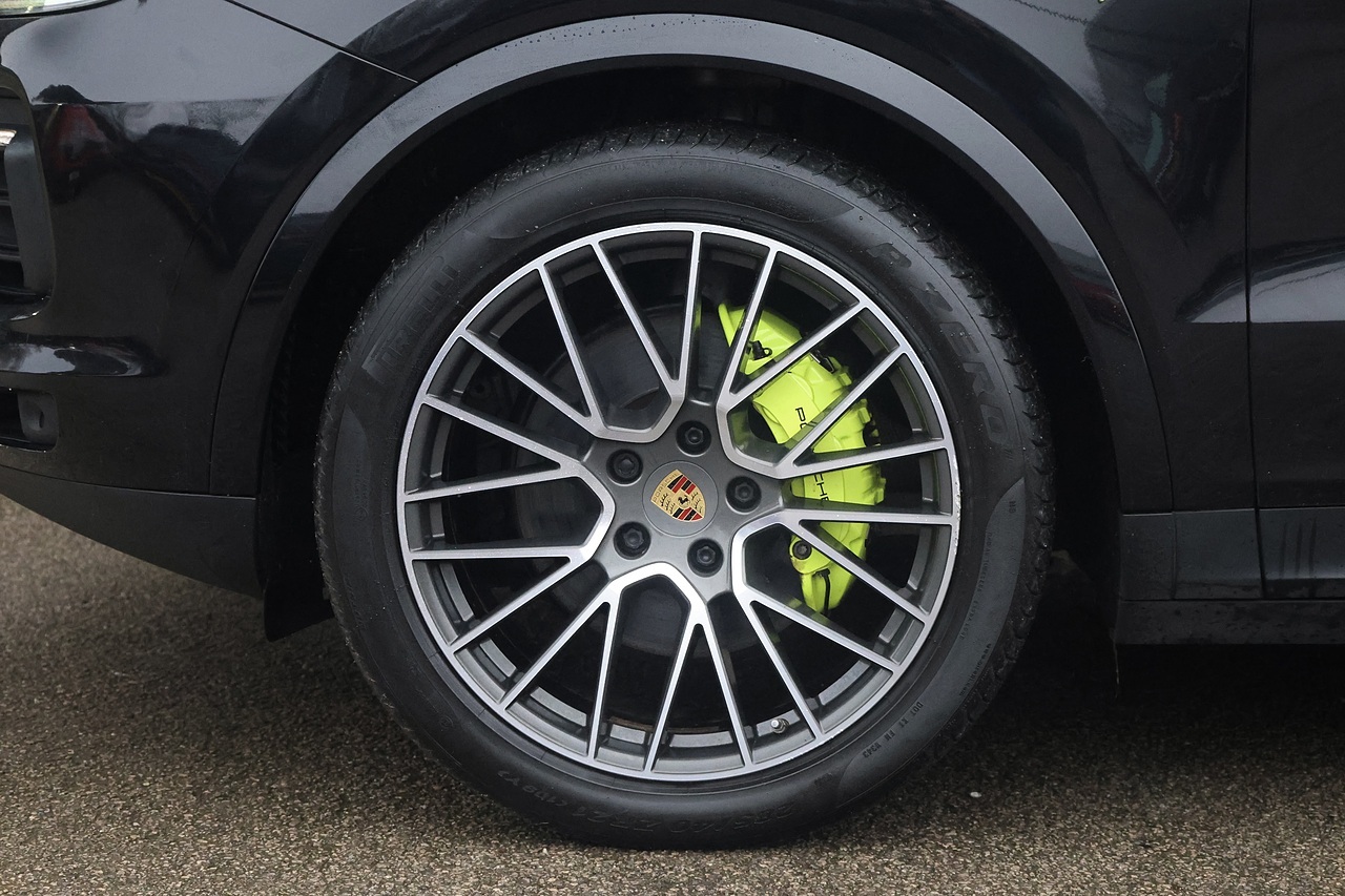 Porsche Cayenne Coupe eHybrid 2 Former Keepers + £12k Cost Options + Air Suspension - Large 20