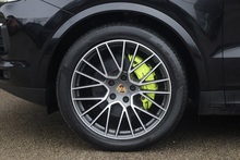 Porsche Cayenne Coupe eHybrid 2 Former Keepers + £12k Cost Options + Air Suspension - Thumb 20