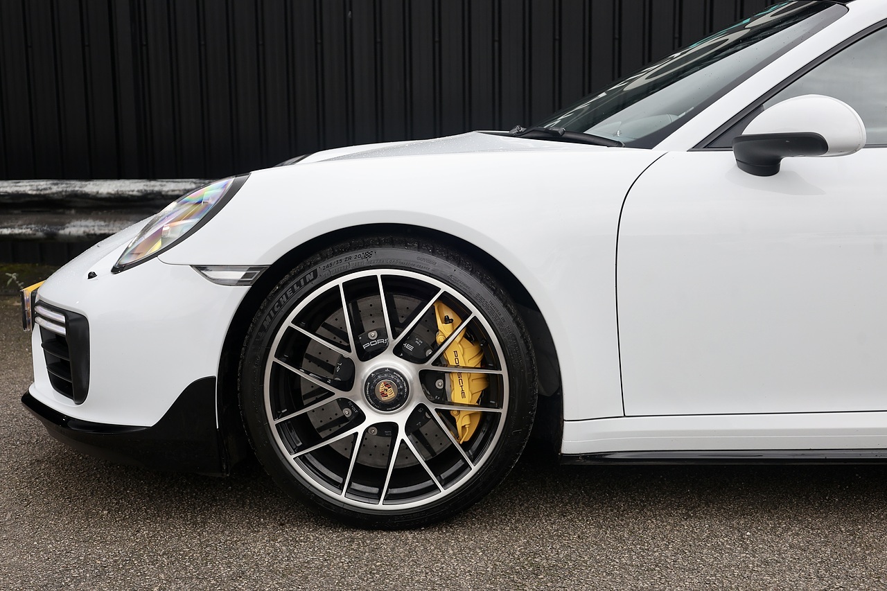 Porsche 911 Turbo S Porsche Warranty to 2027 + AeroKit + Huge Spec - Large 31