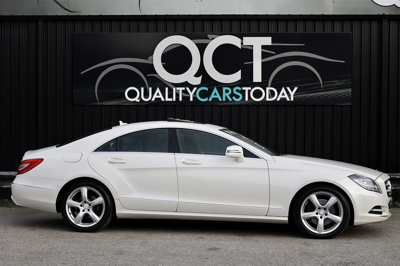 Mercedes-Benz CLS 350 CDI 2 Former Keepers + Glass Sunroof + Heated / Memory Seats - Large 13