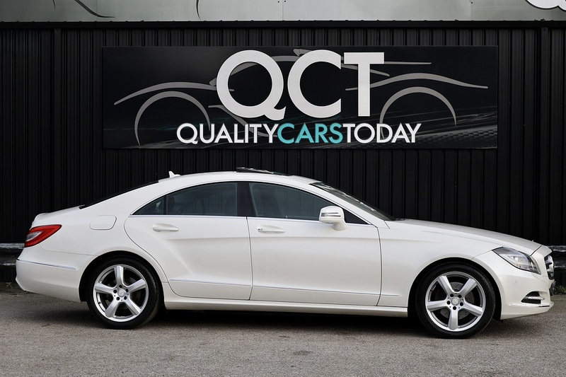 Mercedes-Benz CLS 350 CDI 2 Former Keepers + Glass Sunroof + Heated / Memory Seats Image 13