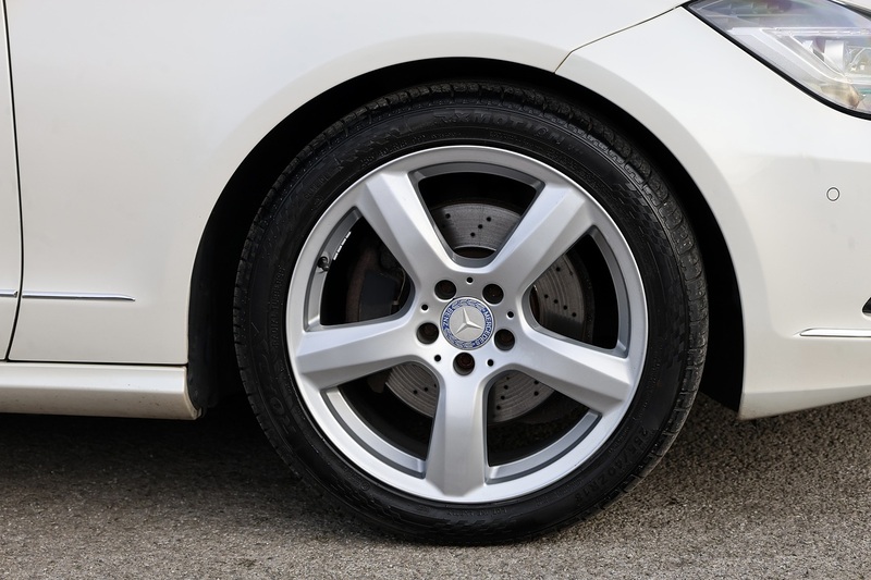 Mercedes-Benz CLS 350 CDI 2 Former Keepers + Glass Sunroof + Heated / Memory Seats Image 31