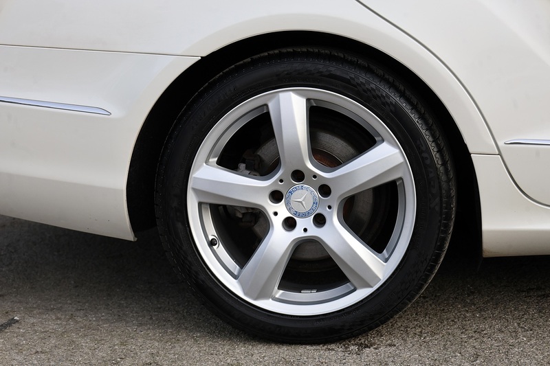 Mercedes-Benz CLS 350 CDI 2 Former Keepers + Glass Sunroof + Heated / Memory Seats Image 32