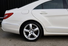 Mercedes-Benz CLS 350 CDI 2 Former Keepers + Glass Sunroof + Heated / Memory Seats - Thumb 15