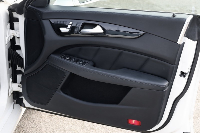 Mercedes-Benz CLS 350 CDI 2 Former Keepers + Glass Sunroof + Heated / Memory Seats Image 18