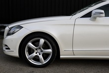Mercedes-Benz CLS 350 CDI 2 Former Keepers + Glass Sunroof + Heated / Memory Seats - Thumb 27