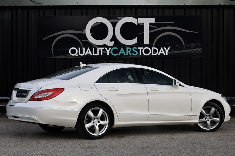 Mercedes-Benz CLS 350 CDI 2 Former Keepers + Glass Sunroof + Heated / Memory Seats Image 10