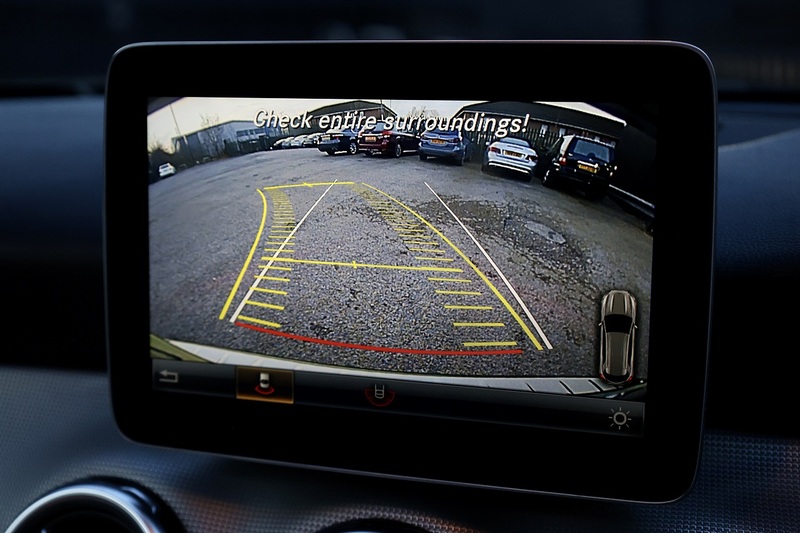 Mercedes-Benz GLA 200d Sport Prem+ 2 Former Keepers + FSH + Panoramic Roof + Heated / Memory Seats Image 38