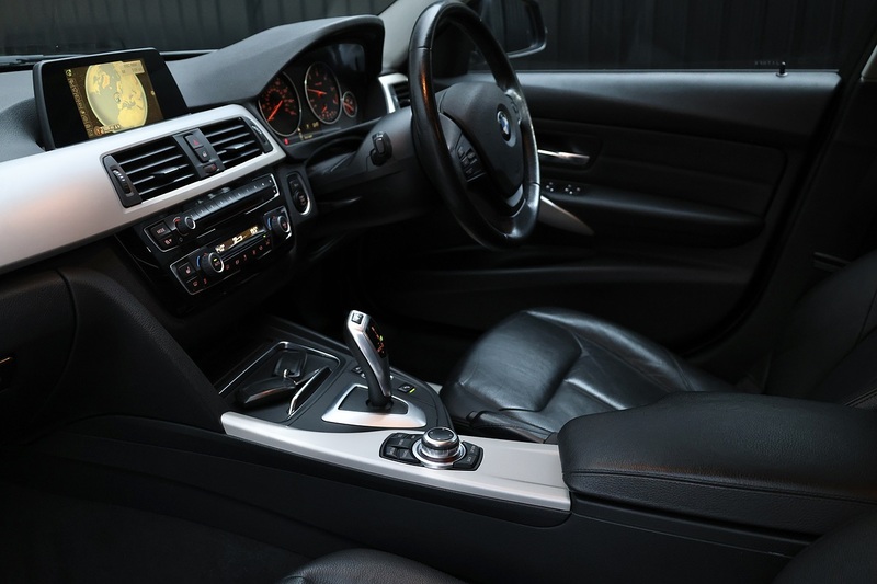 BMW 320d Edition Plus Touring Significant Recent Expenditure + Exceptional Condition Image 14