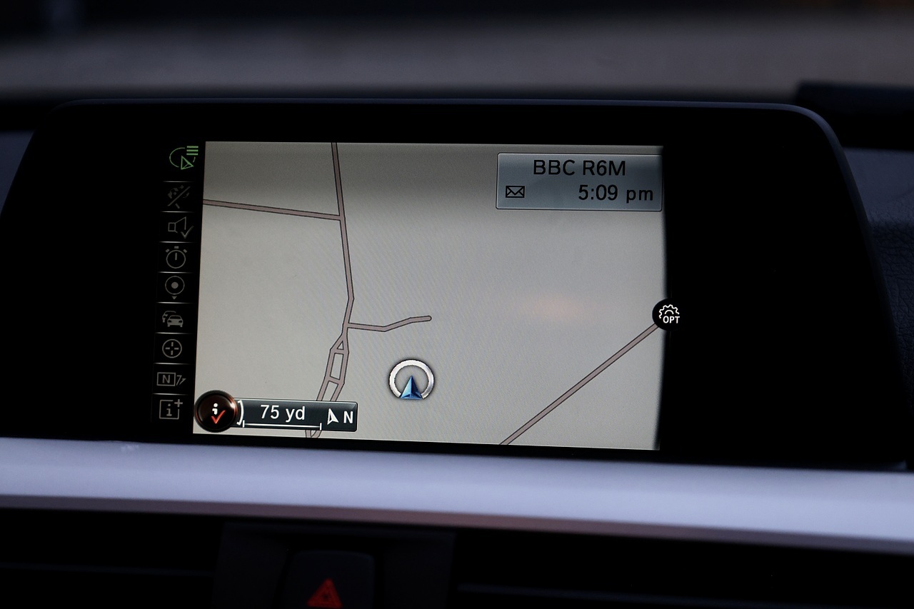 BMW 320d Edition Plus Touring Significant Recent Expenditure + Exceptional Condition - Large 31