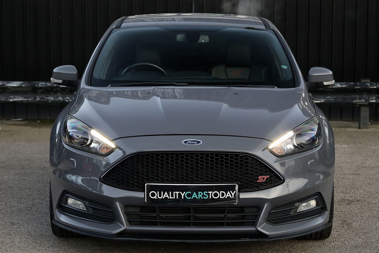 Ford Focus ST-3 Mountune + Heated Leather Recaro + Just Serviced by Ford - Large 3