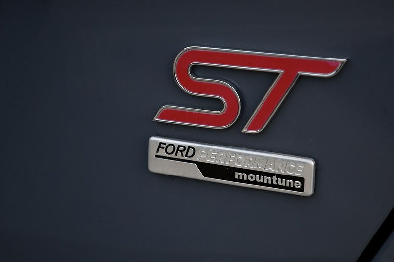 Ford Focus ST-3 Mountune + Heated Leather Recaro + Just Serviced by Ford Image 13