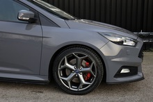 Ford Focus ST-3 Mountune + Heated Leather Recaro + Just Serviced by Ford - Thumb 16