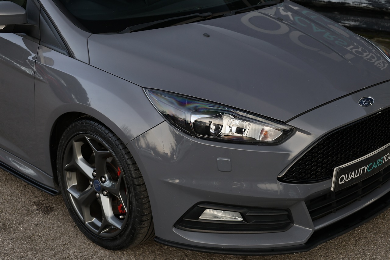 Ford Focus ST-3 Mountune + Heated Leather Recaro + Just Serviced by Ford - Large 17