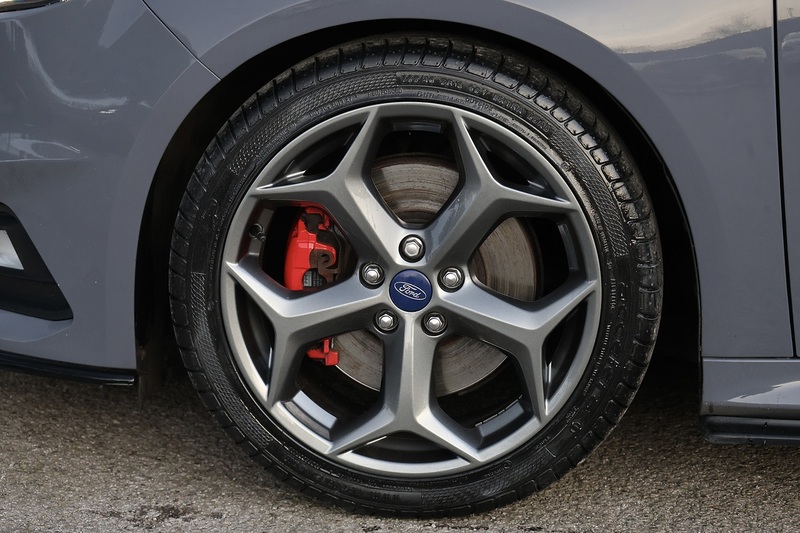 Ford Focus ST-3 Mountune + Heated Leather Recaro + Just Serviced by Ford Image 25