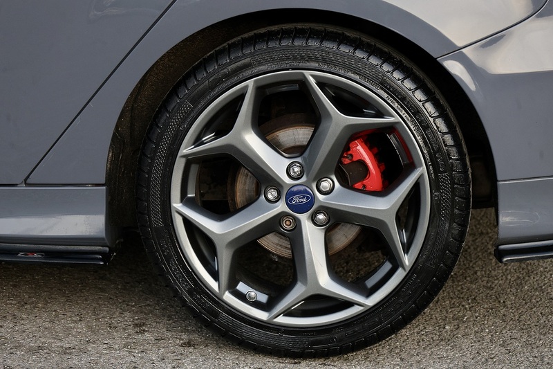 Ford Focus ST-3 Mountune + Heated Leather Recaro + Just Serviced by Ford Image 26