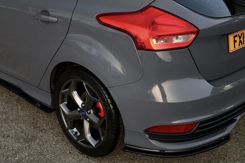 Ford Focus ST-3 Mountune + Heated Leather Recaro + Just Serviced by Ford Image 24