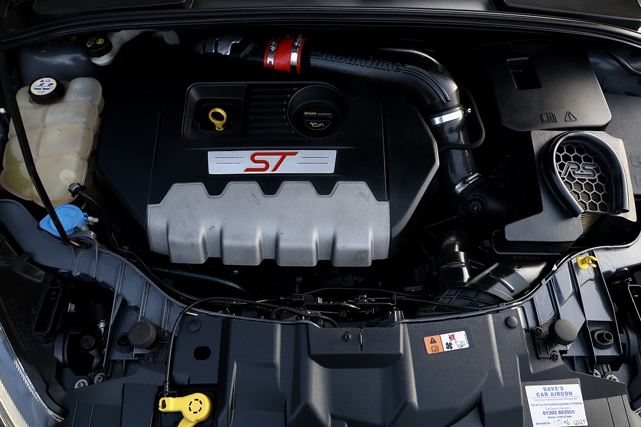 Ford Focus ST-3 Mountune + Heated Leather Recaro + Just Serviced by Ford - Large 33