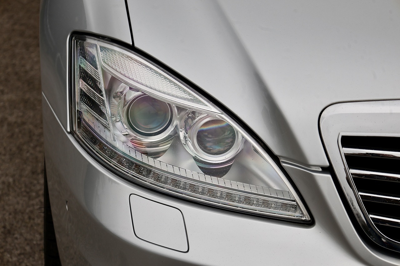 Mercedes-Benz S350 CDI AMG Sports Pack + Sunroof + Full Main Dealer History - Large 12