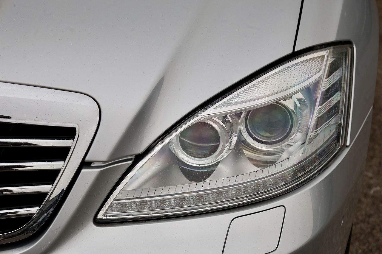 Mercedes-Benz S350 CDI AMG Sports Pack + Sunroof + Full Main Dealer History - Large 13