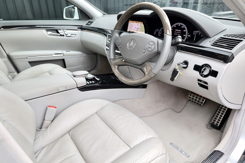Mercedes-Benz S350 CDI AMG Sports Pack + Sunroof + Full Main Dealer History Image 9