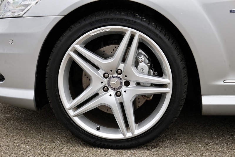 Mercedes-Benz S350 CDI AMG Sports Pack + Sunroof + Full Main Dealer History Image 18