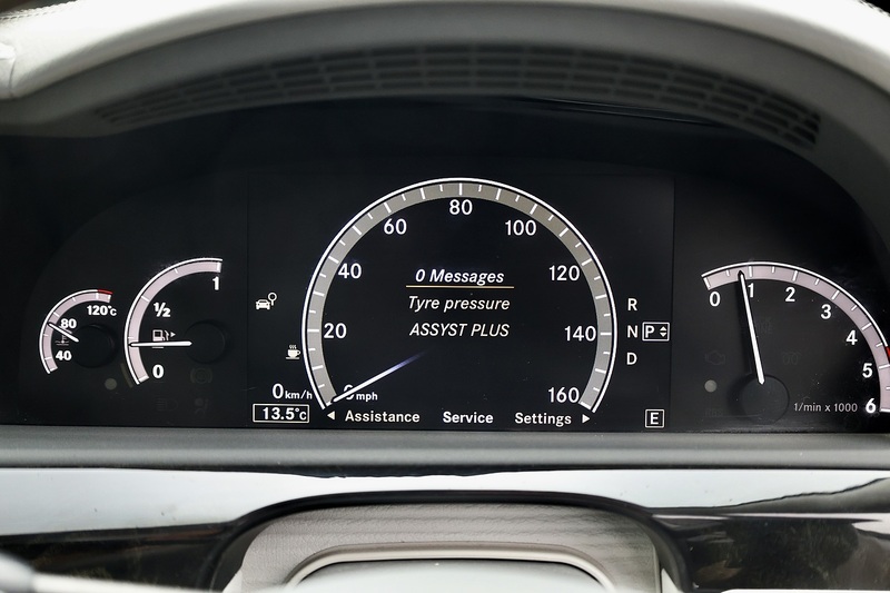 Mercedes-Benz S350 CDI AMG Sports Pack + Sunroof + Full Main Dealer History Image 36