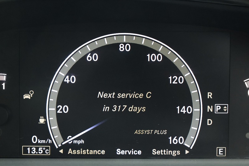 Mercedes-Benz S350 CDI AMG Sports Pack + Sunroof + Full Main Dealer History Image 37